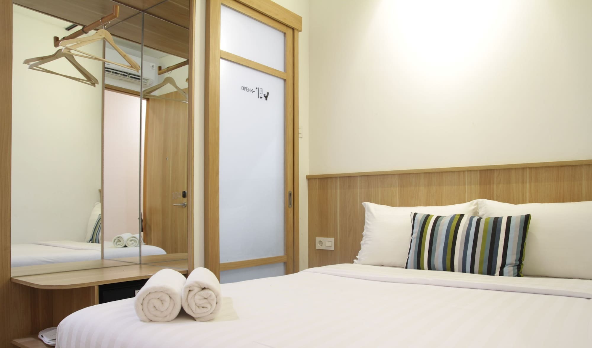 Casa Living Senayan Hotel Jakarta Kültér fotó